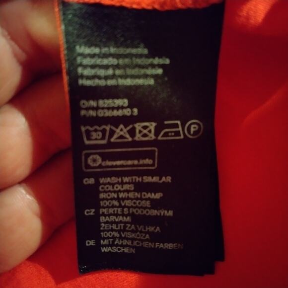 H&M lightweight blouse US4 100 per cent Viscose - Picture 6 of 6